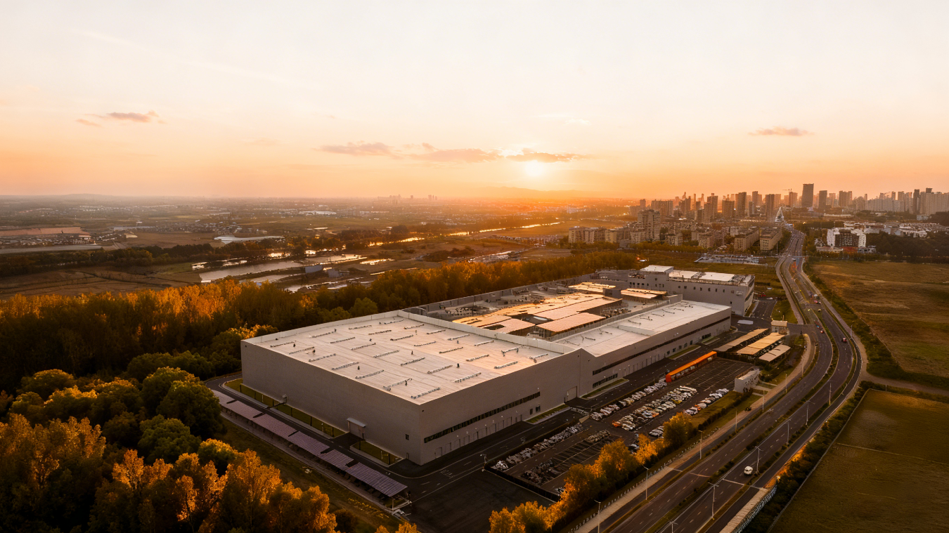 从销毁百台车到五大吉尼斯：吉利的安全执念有多深？