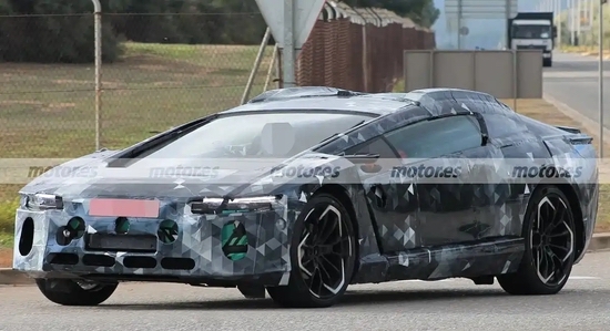 与Lucid合作 阿斯顿·马丁Lagonda谍照曝光