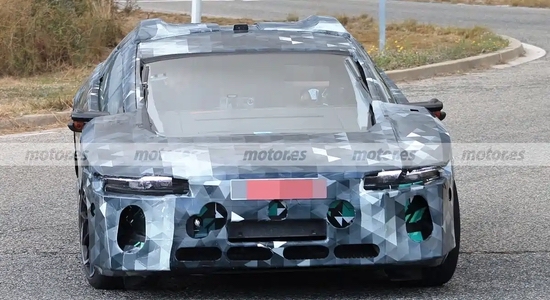 与Lucid合作 阿斯顿·马丁Lagonda谍照曝光