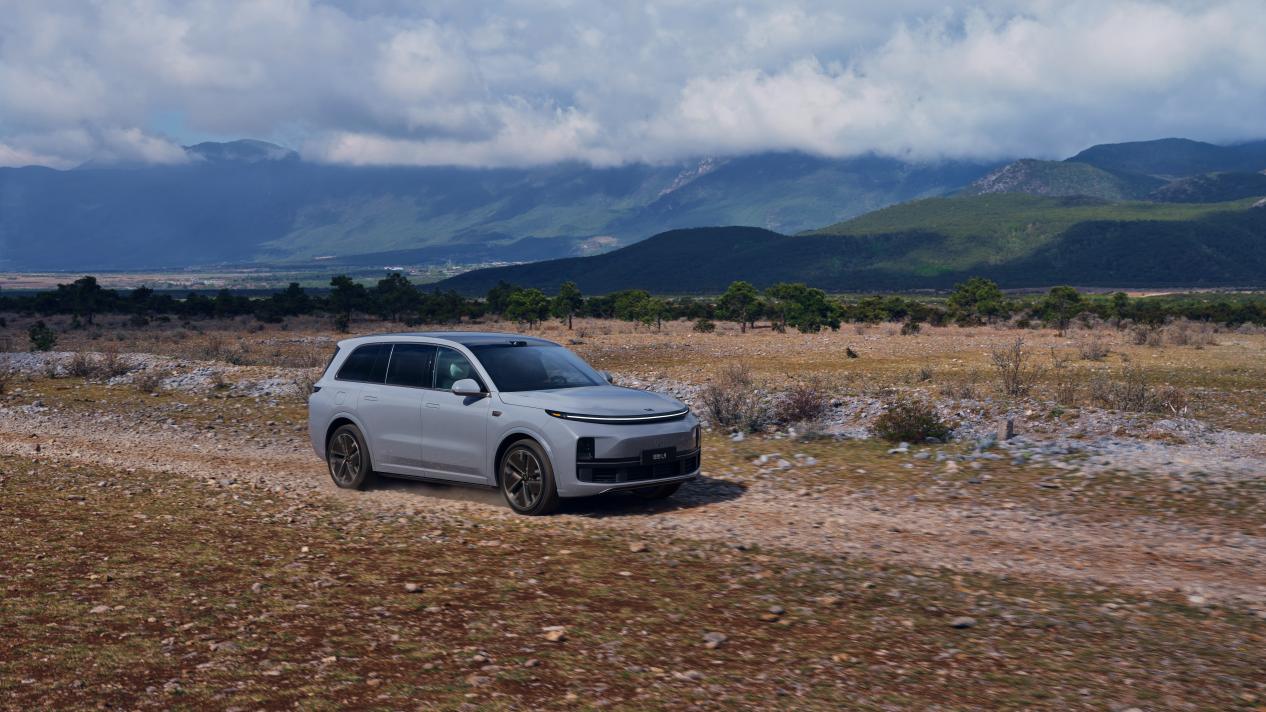 理想旗下公司现重大调整：李想卸任，注册资本缩水九成